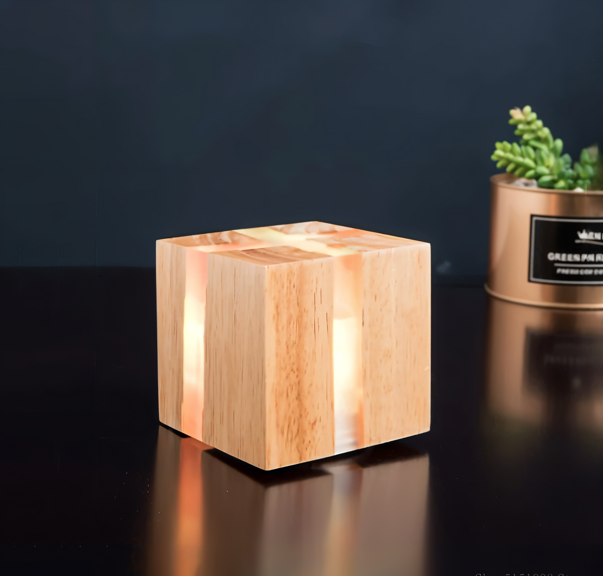 Avtoit | QuadCrackle Wooden Wall Light – Handcrafted LED Wall Lamp with Artistic Crackle Design
