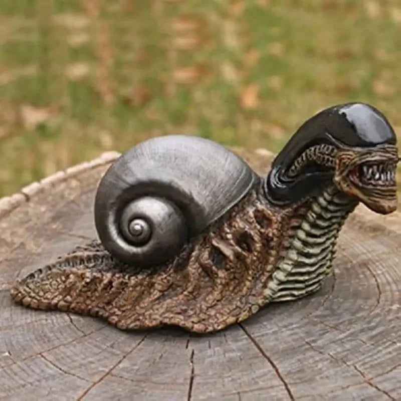Avtoit | Variation Snail Statue, Resin Evil Snail Sculpture Alien Lover's New Favorite Home Office Decoration Garden Outdoor Decoration