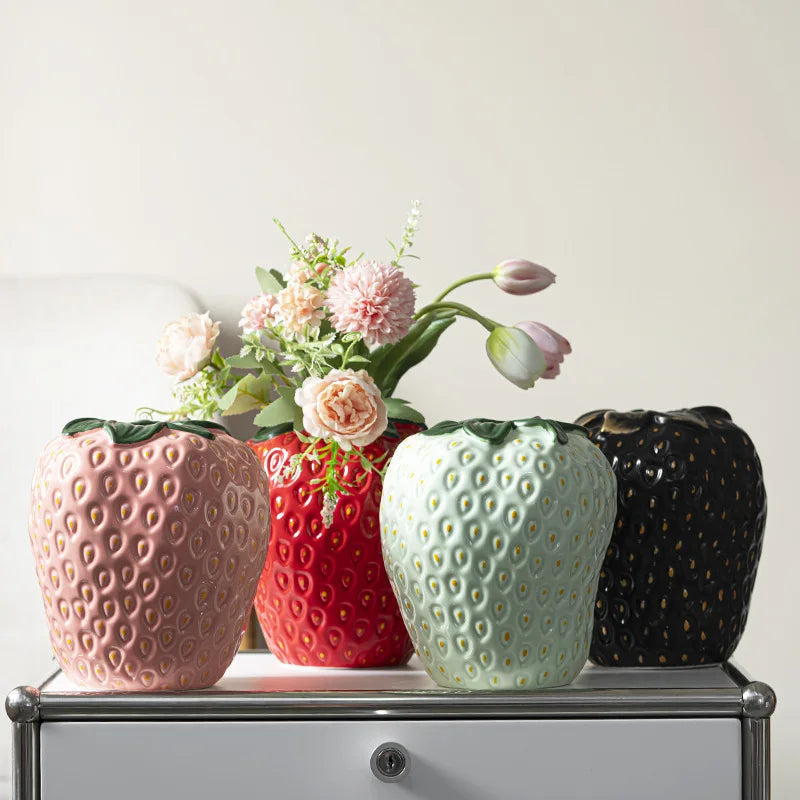 Avtoit | Ugly Strawberry Vase