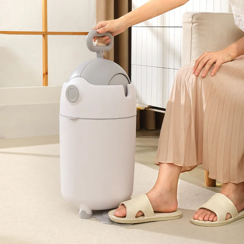 Avtoit | Clean Air Large Odor Neutralizing Trash Can