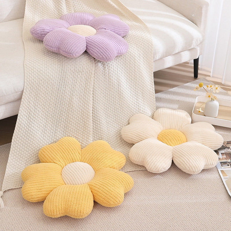 Avtoit | Fluffy Clover Flowers Pillow