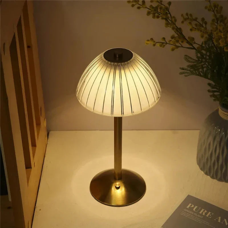 Avtoit | Wireless three-color LED table lamp with dimming function