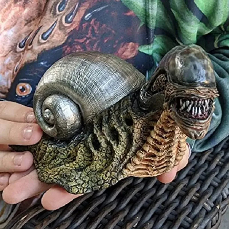 Avtoit | Variation Snail Statue, Resin Evil Snail Sculpture Alien Lover's New Favorite Home Office Decoration Garden Outdoor Decoration