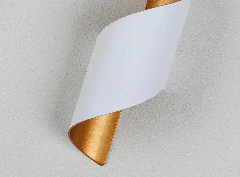 Avtoit | IronEdge – Modern Wall Light Crafted from Iron and Acrylic