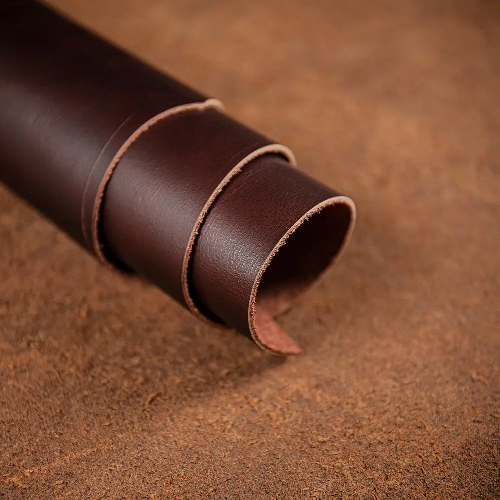 Avtoit | RoyalLeather: Luxurious, handmade case made of genuine cowhide leather for the iPhone