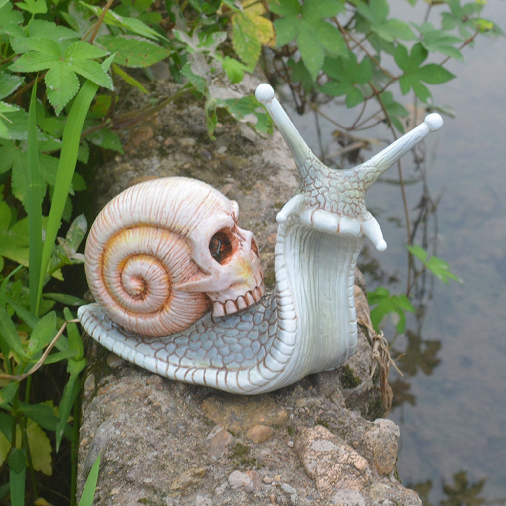 Avtoit | Snail Skull Halloween Patio Sculpture