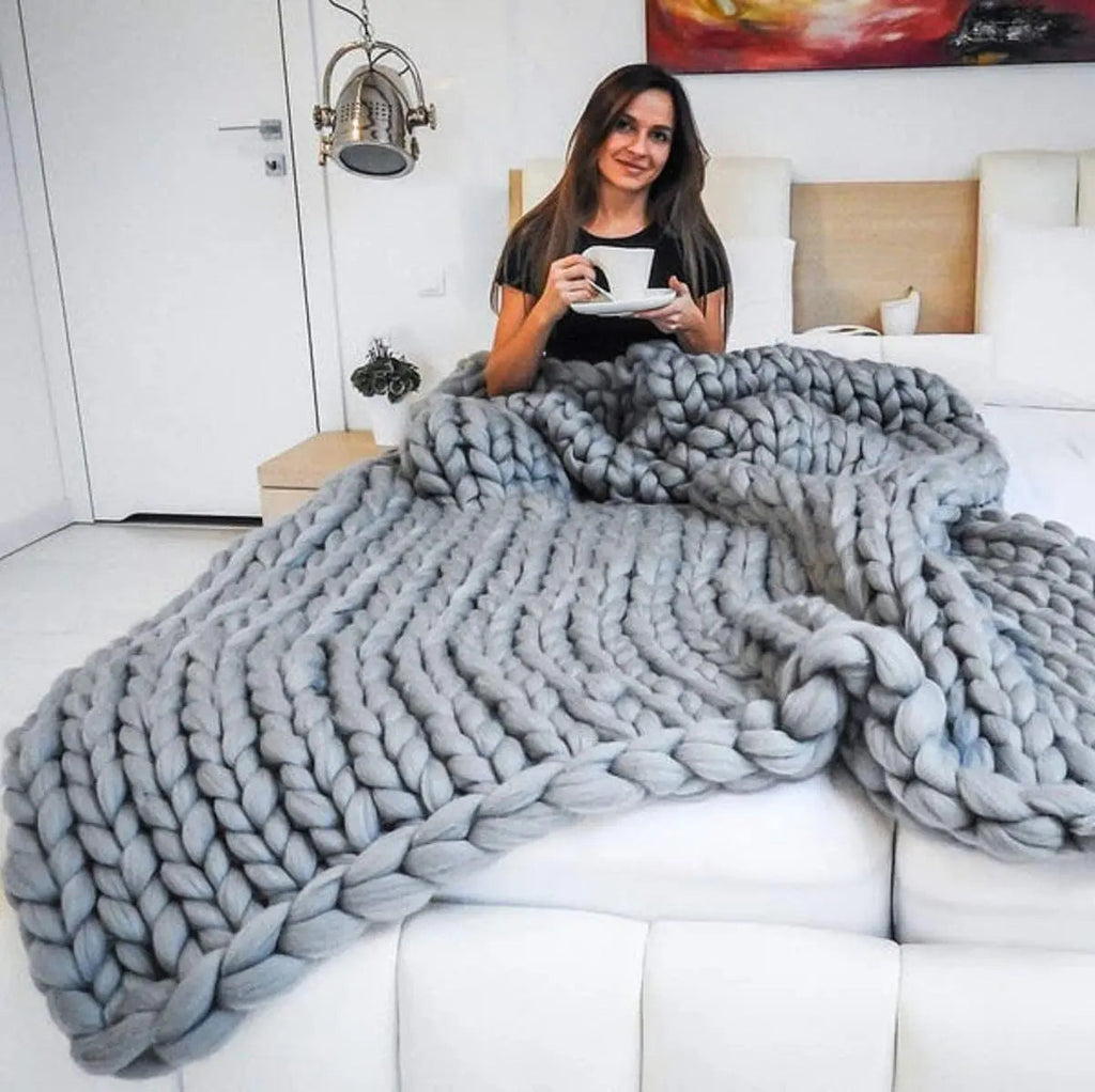 Avtoit | Chunky Knit Blanket – Cozy Wool Blanket for Every Room – Soft & Warm – Perfect for Sofa and Bed