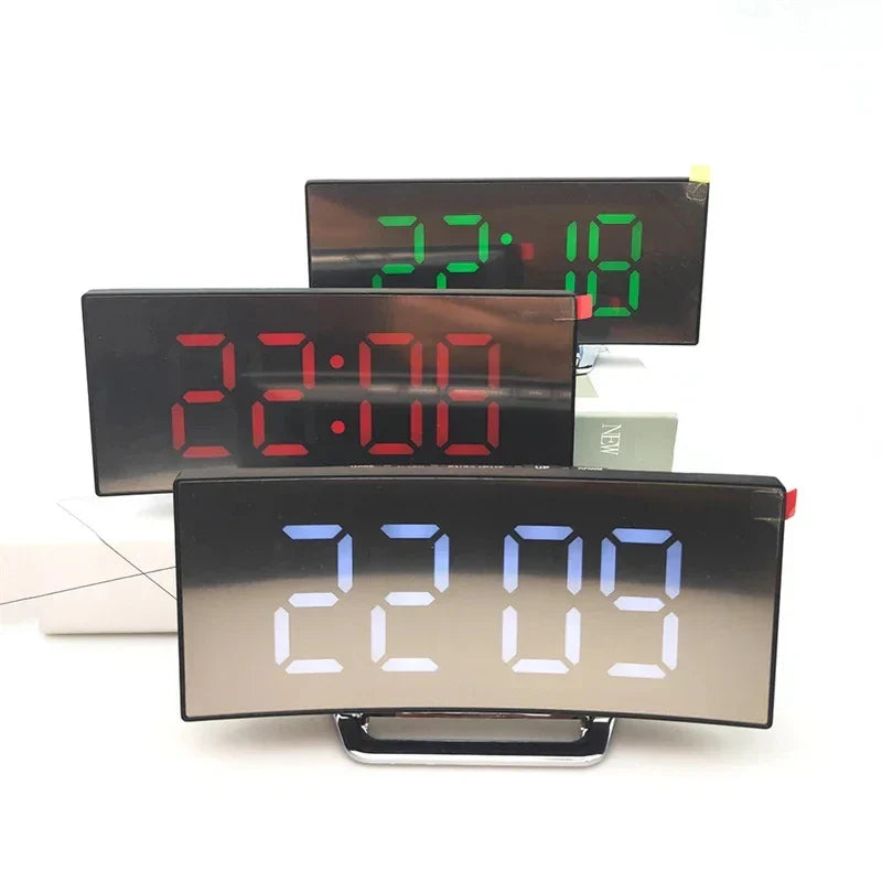 Avtoit | LED curved screen digital alarm clock with USB charging
