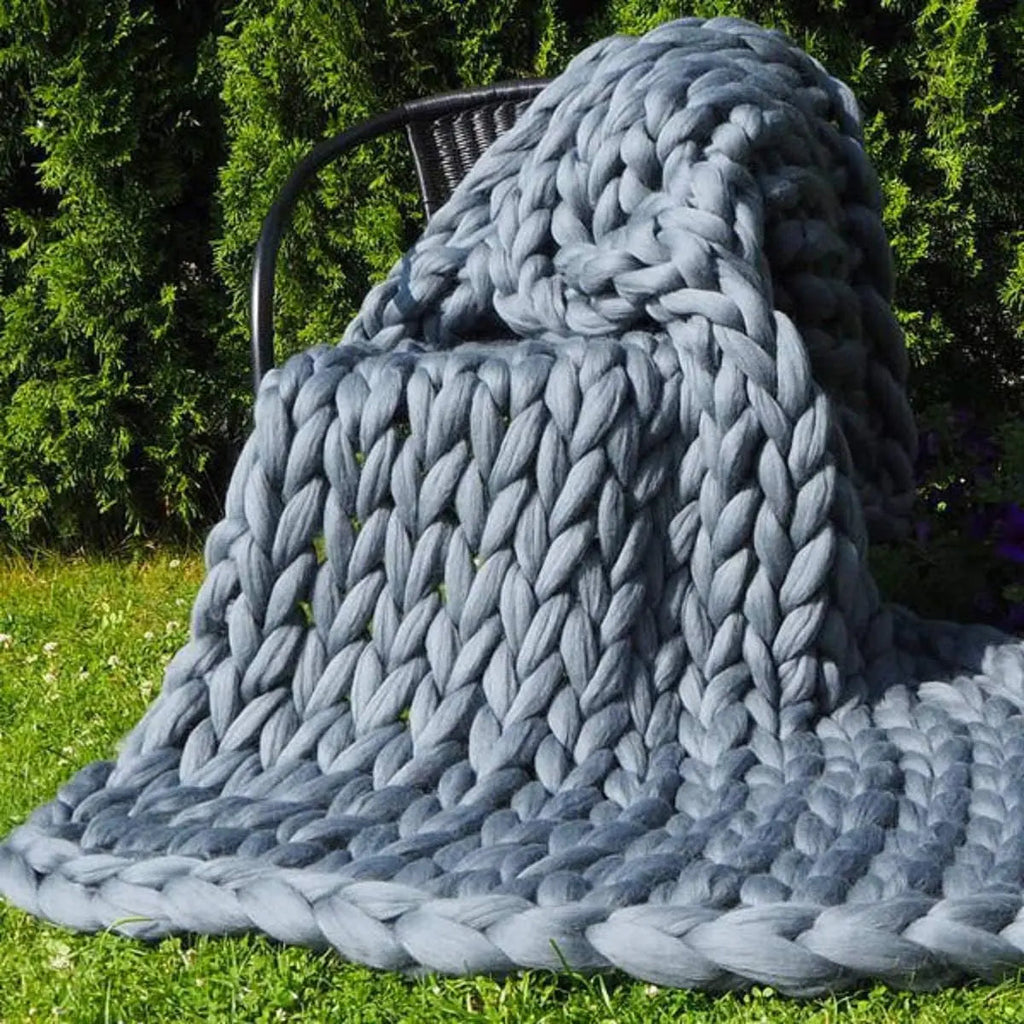 Avtoit | Chunky Knit Blanket – Cozy Wool Blanket for Every Room – Soft & Warm – Perfect for Sofa and Bed