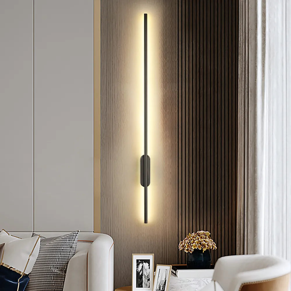 Avtoit | SofaLume – Modern Wall Lamp in Black and Gold for Stylish Living