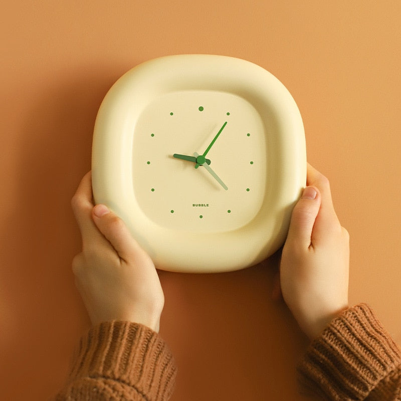 Avtoit | Bubble Minimal Wall Clock