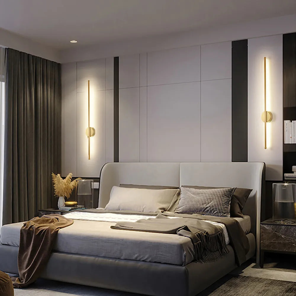 Avtoit | SofaLume – Modern Wall Lamp in Black and Gold for Stylish Living
