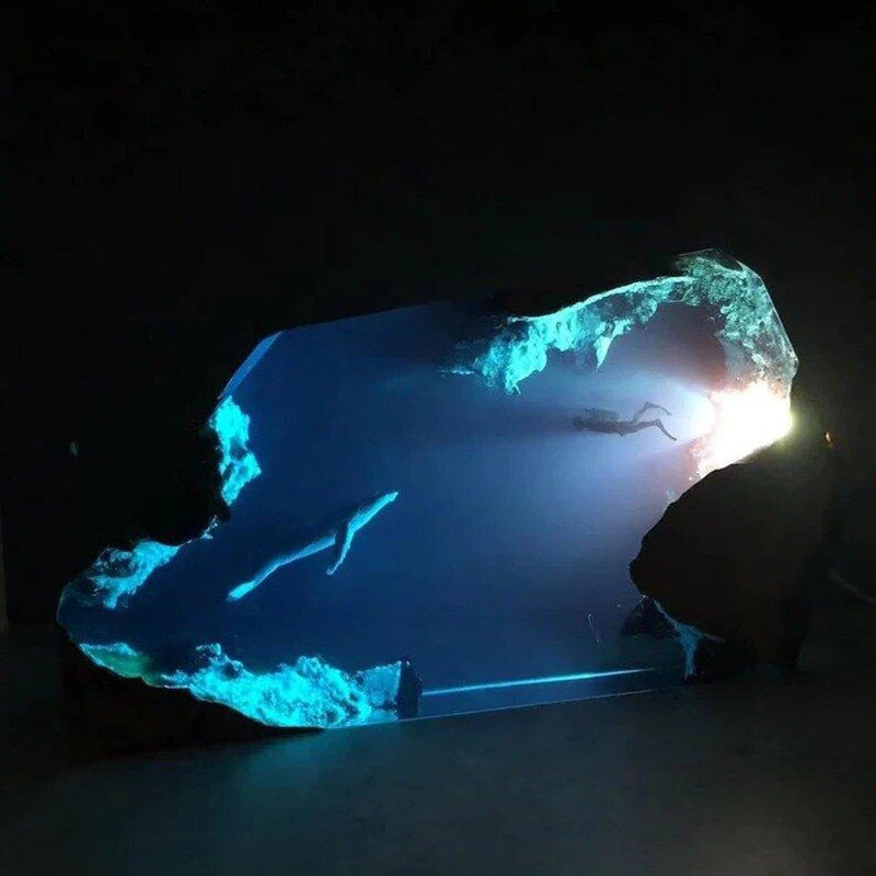 Avtoit | Deep Sea Adventure Resin Diver Lamp Decor