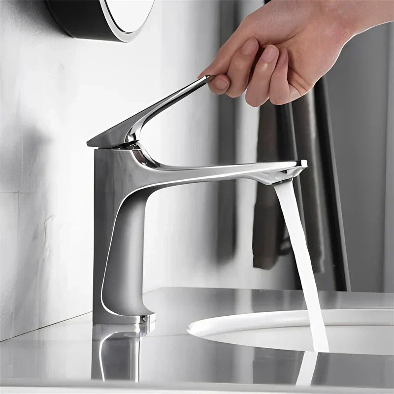 Avtoit | Elegant bathroom faucet - with single lever for timeless comfort