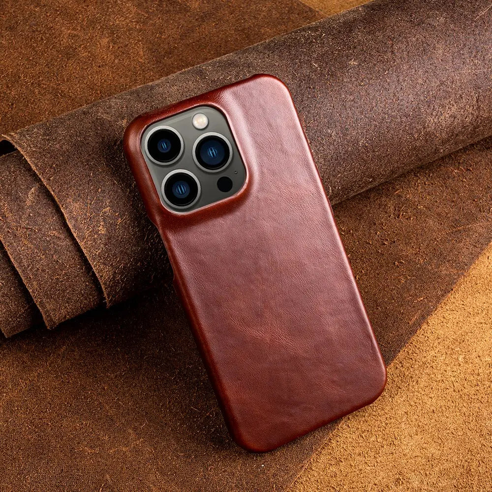 Avtoit | RoyalLeather: Luxurious, handmade case made of genuine cowhide leather for the iPhone