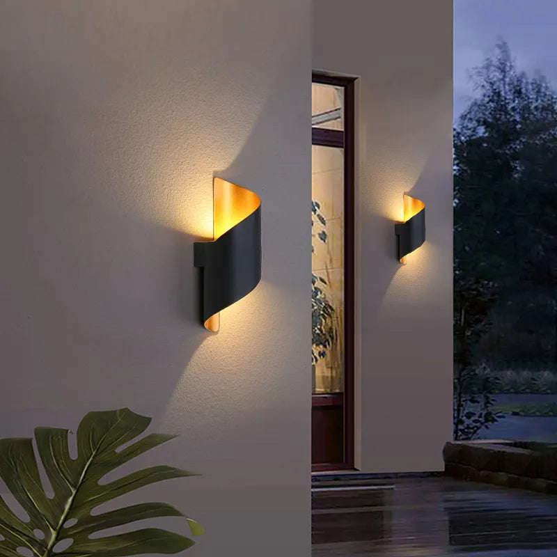 Avtoit | IronEdge – Modern Wall Light Crafted from Iron and Acrylic