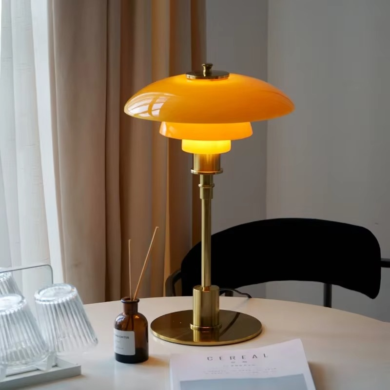 Avtoit | Danish designer lamp - Dimmable table lamp