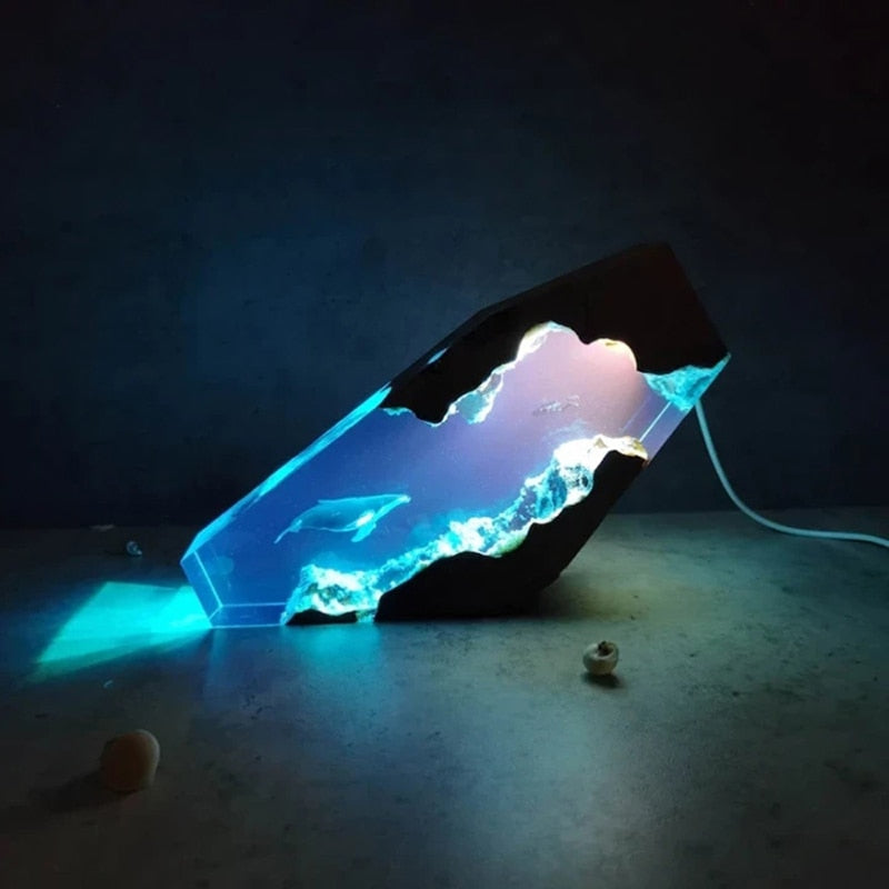Avtoit | Deep Sea Adventure Resin Diver Lamp Decor