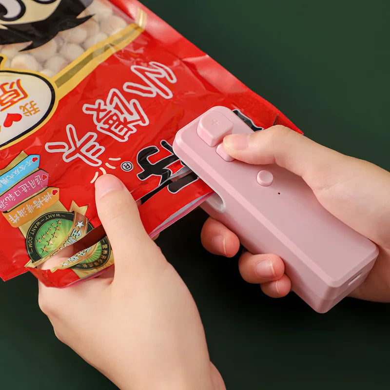 Avtoit | Magnetic USB Charging Snack Bag Sealer