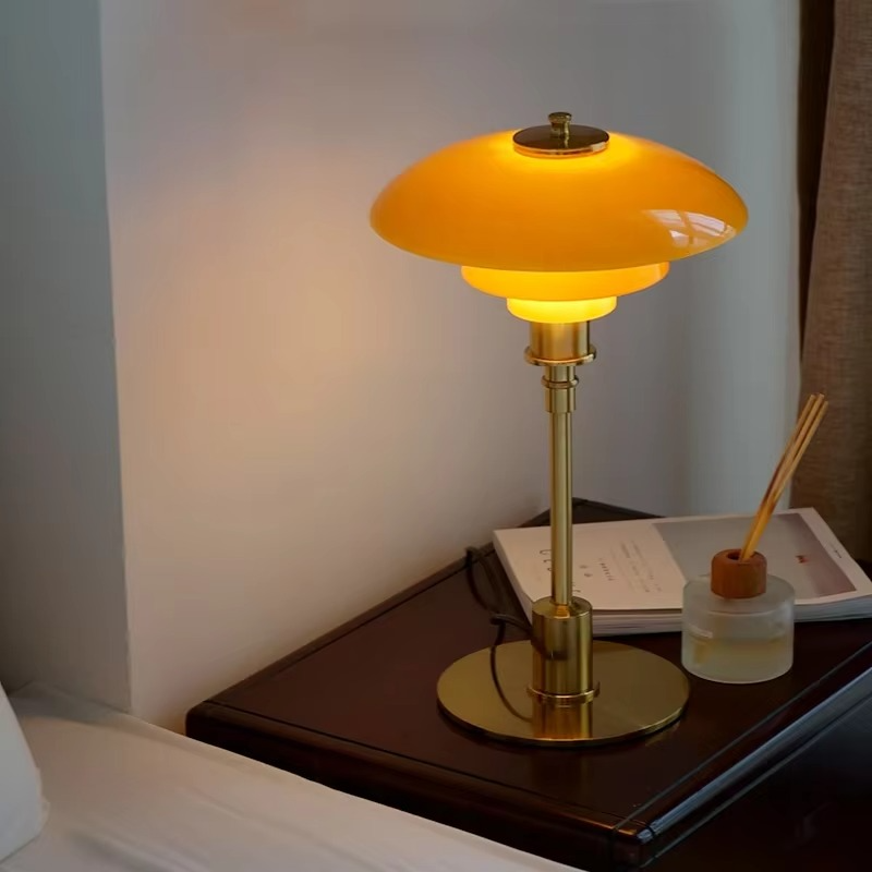 Avtoit | Danish designer lamp - Dimmable table lamp