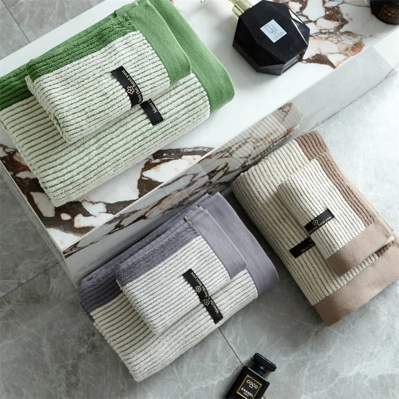 Avtoit | Luxurious, super soft and absorbent face/bath towel made from 100% organic cotton