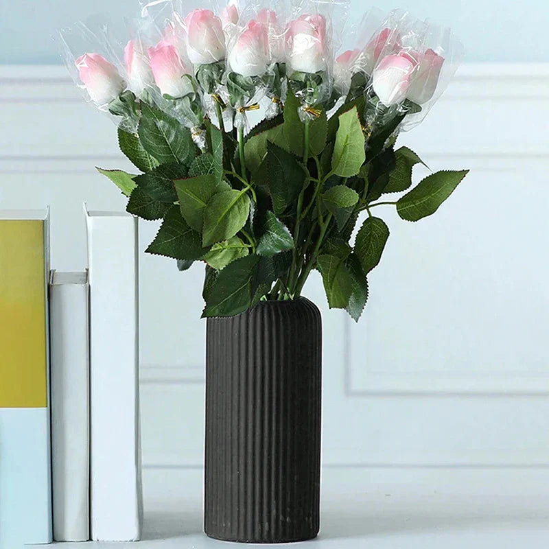 Avtoit | LineaForm Modern Ceramic Vase – Artistic Stripes Decoration