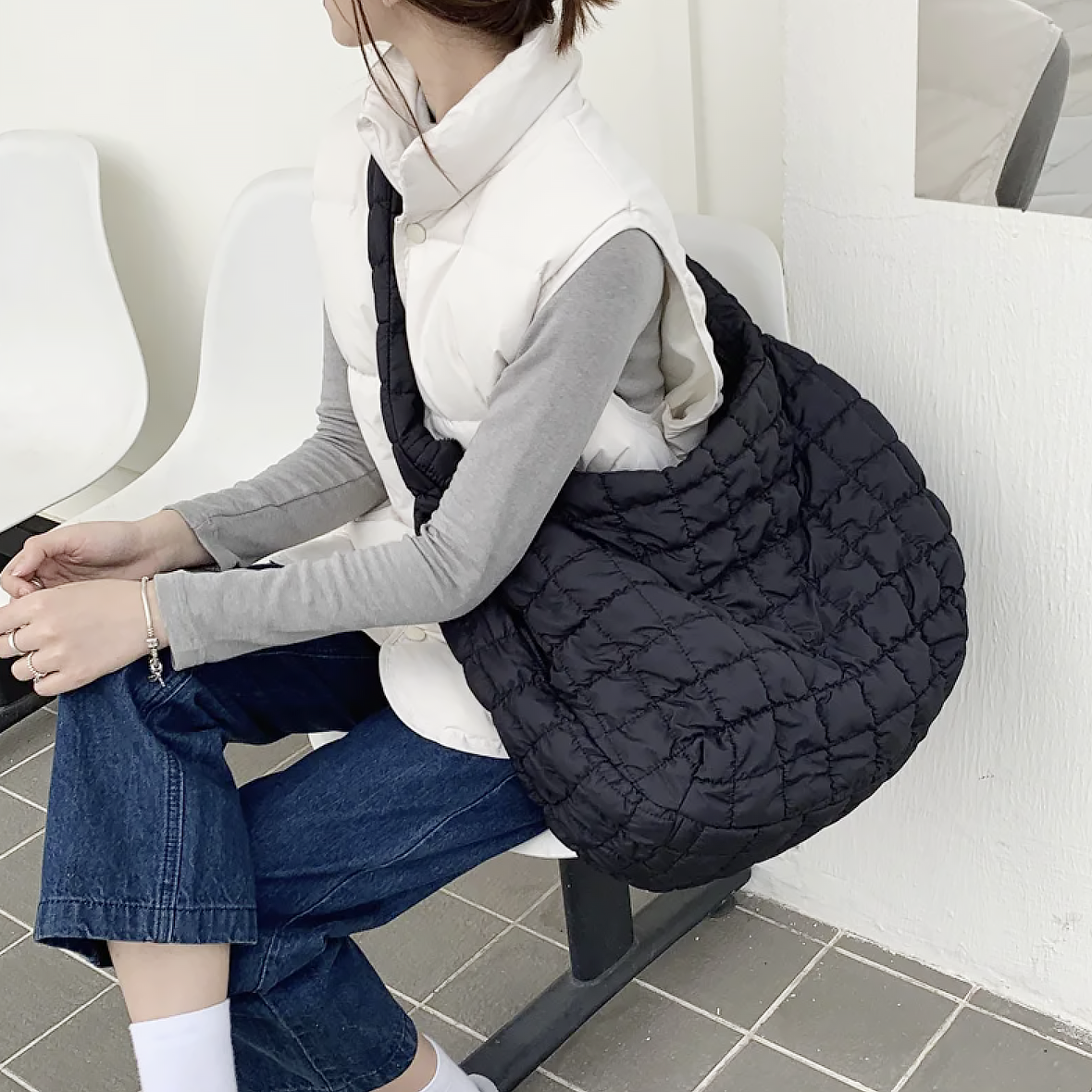 Avtoit | Cross Quilt X-Large Shoulder Bag