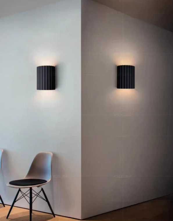 Avtoit | Contemporary wall lamp made of resin