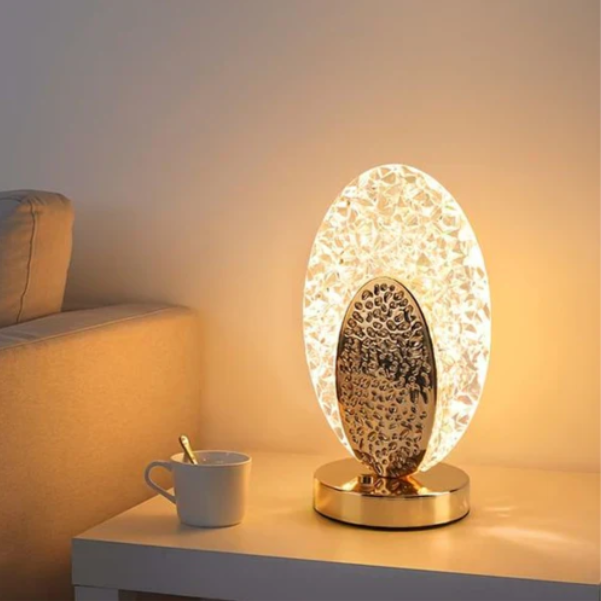 Avtoit | Elegant table lamp in peacock design