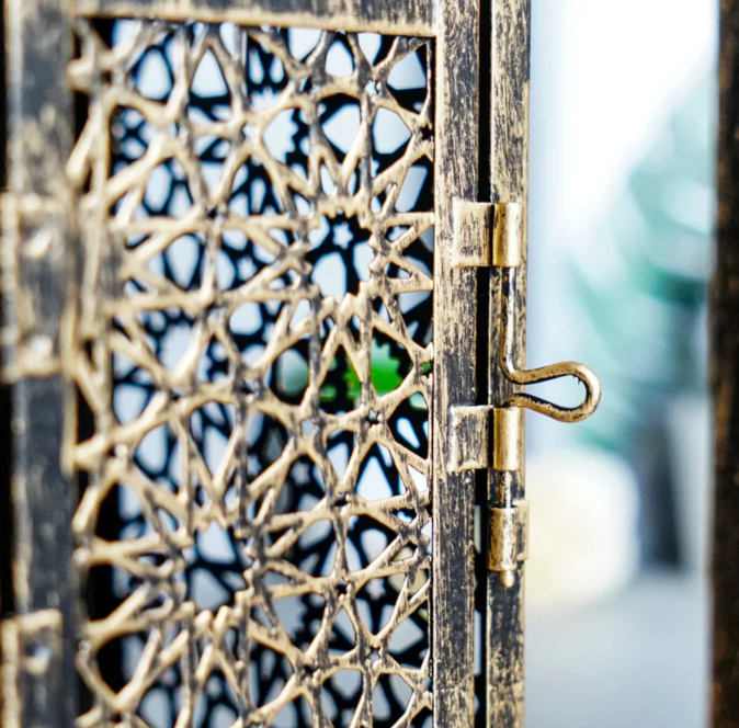 Avtoit | Vintage candle holder in bronze design