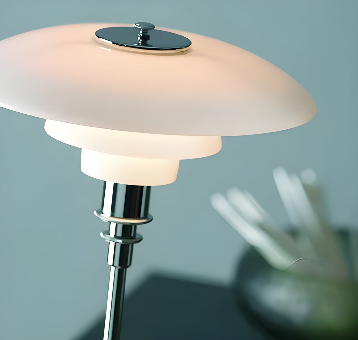 Avtoit | NordiGlow LED Table Lamp – Elegant glass design in Nordic style, dimmable lighting for office, living room or bedroom
