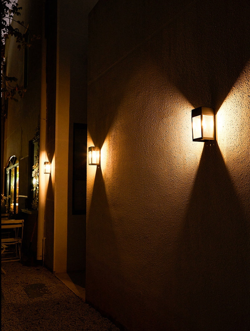 Avtoit | GlowHaven – Wall Lamp for Garden Fences with Inviting Light