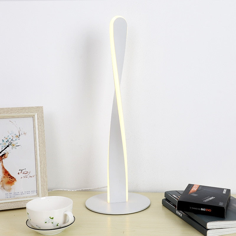 Avtoit | DimLume – Aluminum Desk Lamp with Flexible Dimming Function