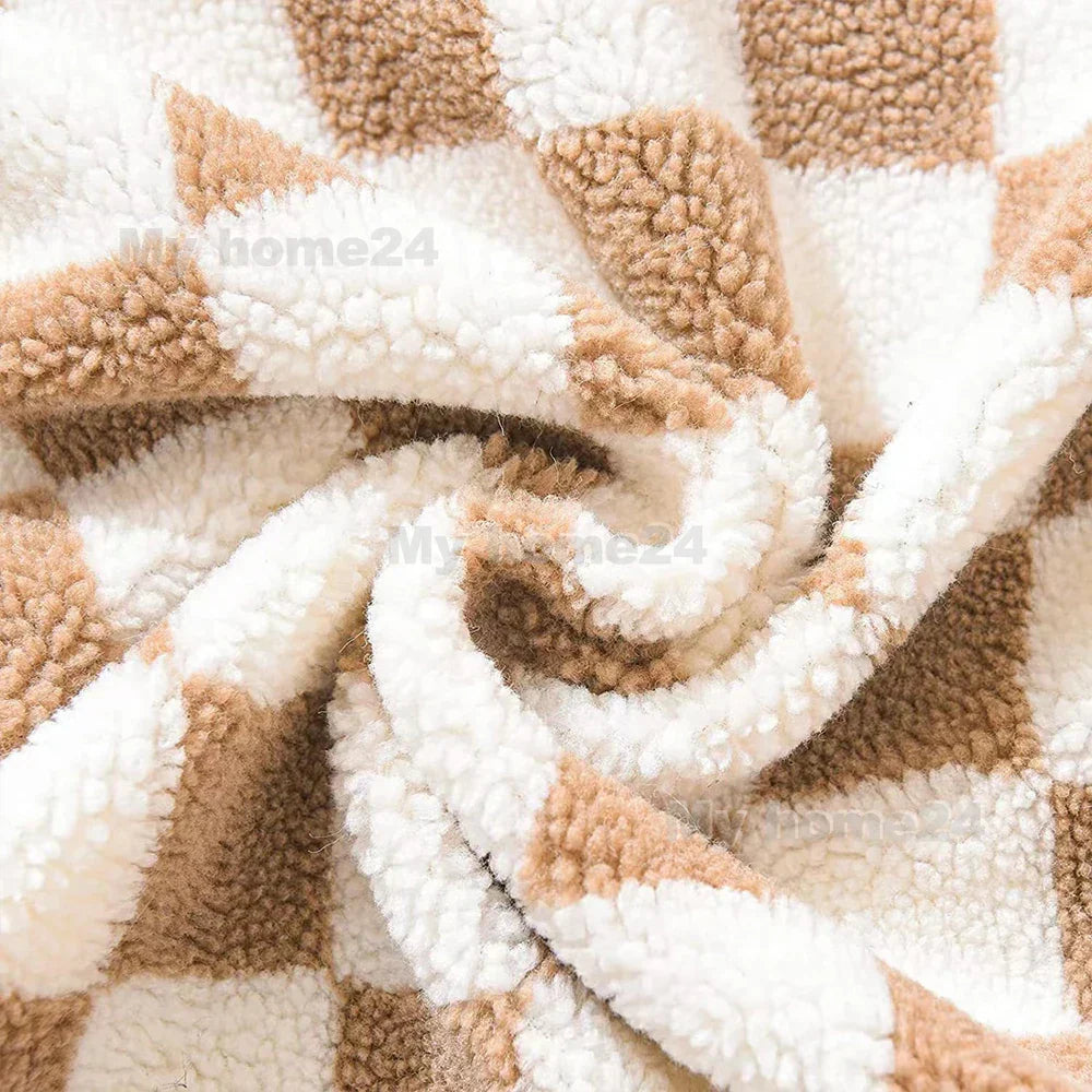 Avtoit | Checkerboard Faux Fur Pillowcase