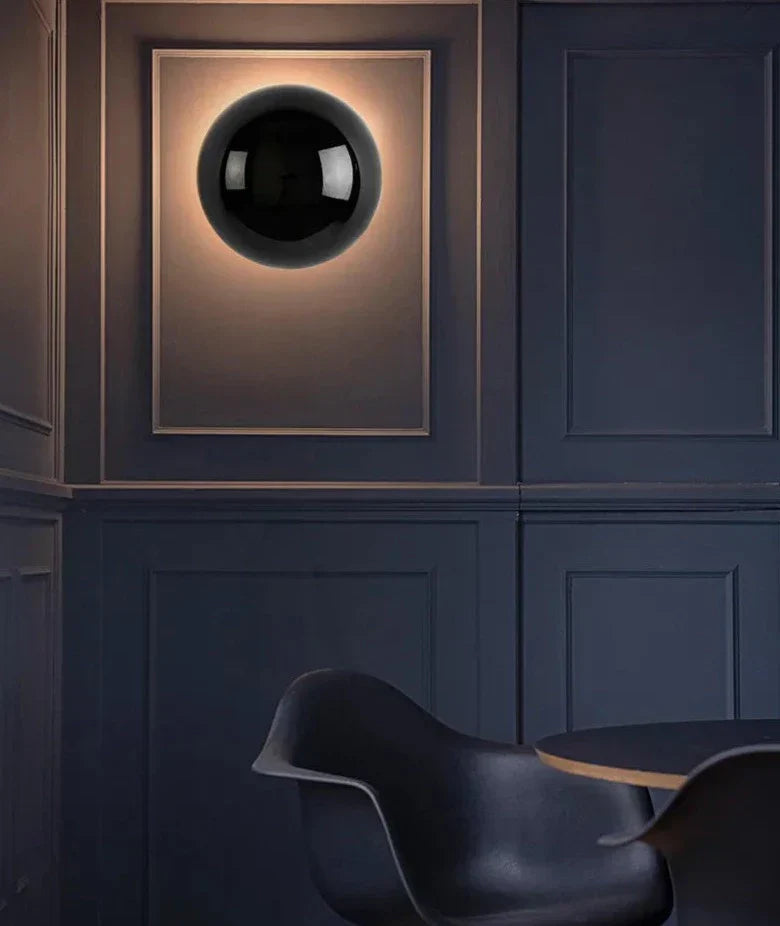 Avtoit | AuroraLume – Nordic Wall Lamp in Aluminium and Acrylic
