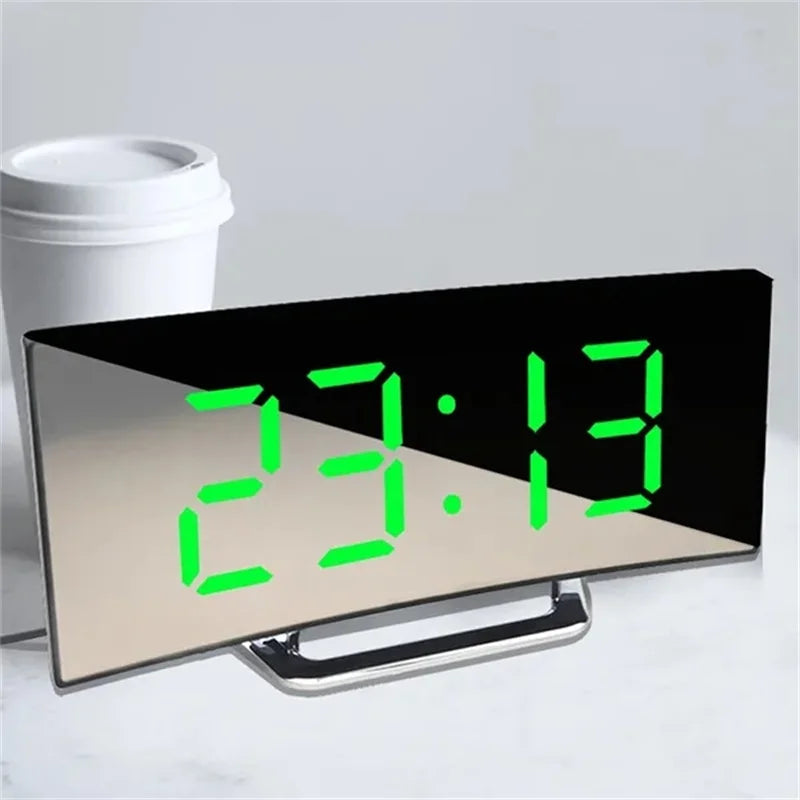 Avtoit | LED curved screen digital alarm clock with USB charging