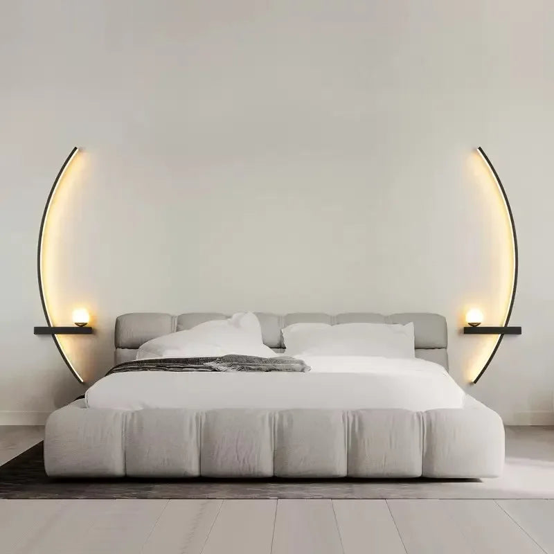 Avtoit | Contemporary Edge Wall Lamp – Black & Gold Indoor/Outdoor Lighting for Modern Spaces