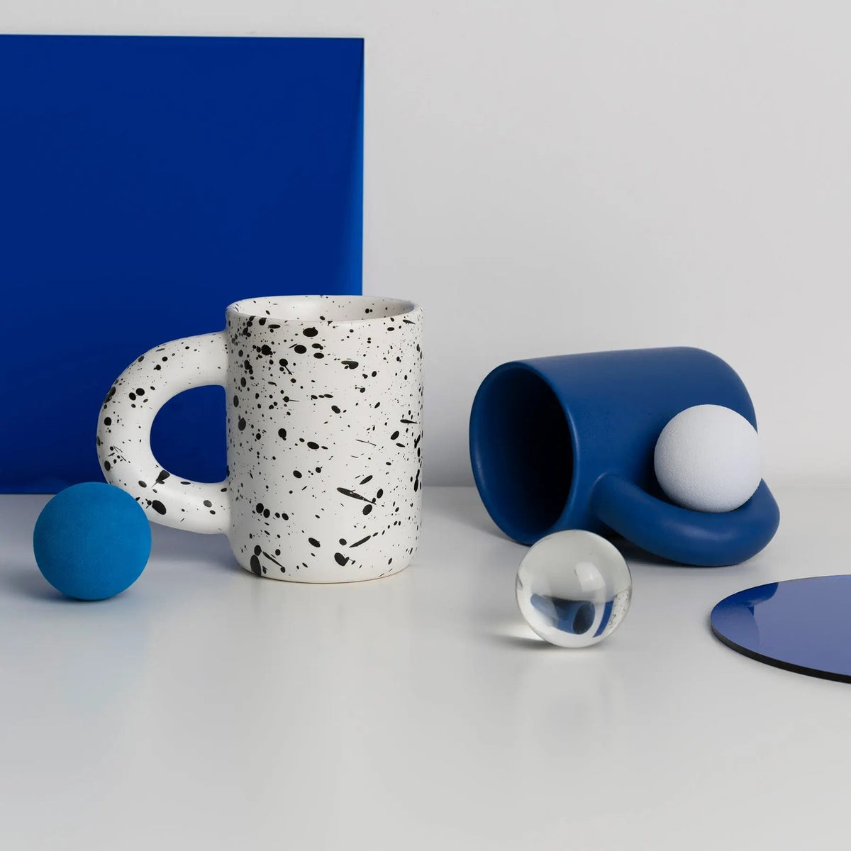 Avtoit | Simple solid ceramic mugs