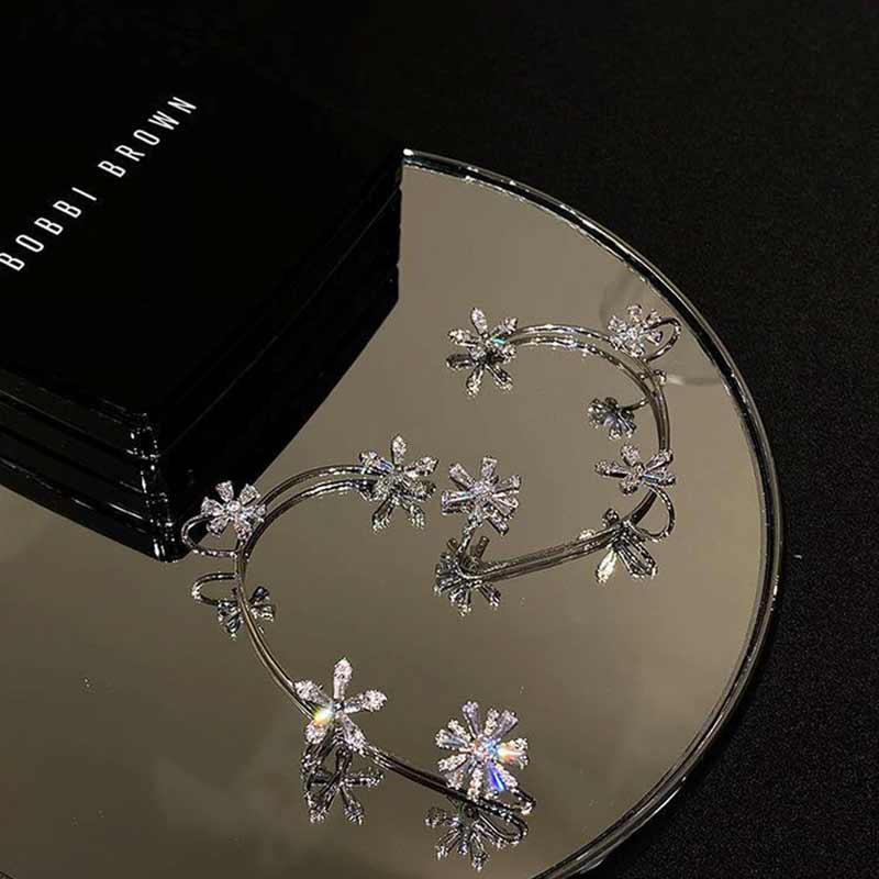 Avtoit | Spinning Snowflake Earrings