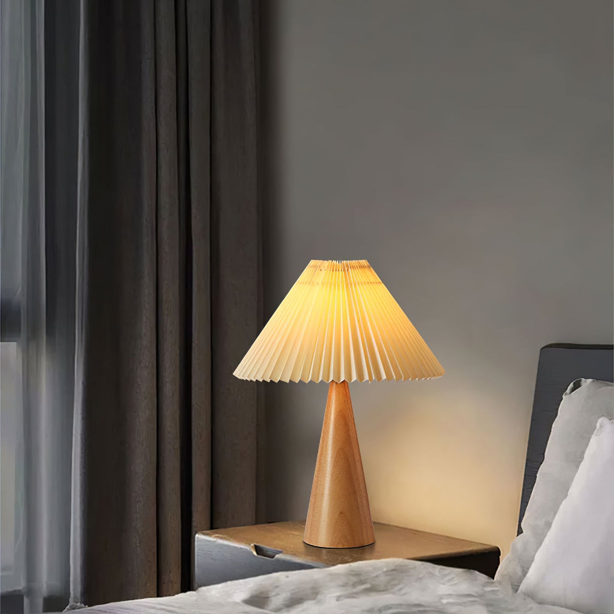 Avtoit | AntiqueRadiance – Elegant Wood and Metal Table Lamp