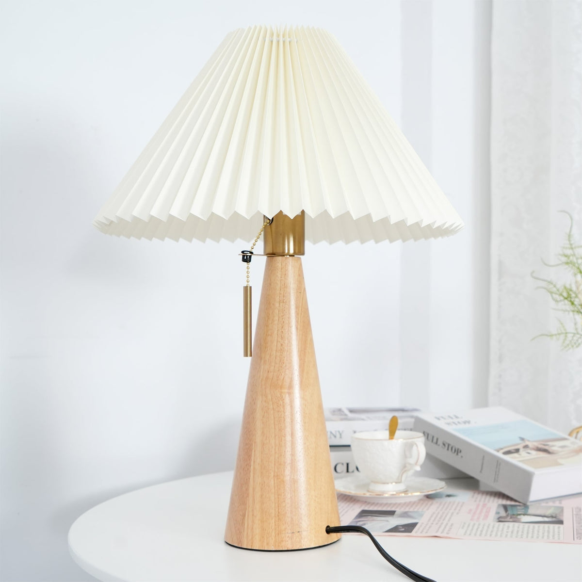 Avtoit | AntiqueRadiance – Elegant Wood and Metal Table Lamp