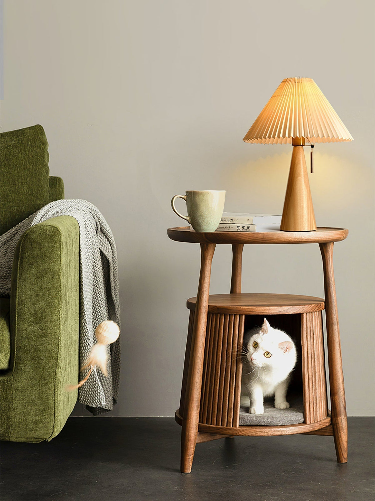 Avtoit | AntiqueRadiance – Elegant Wood and Metal Table Lamp