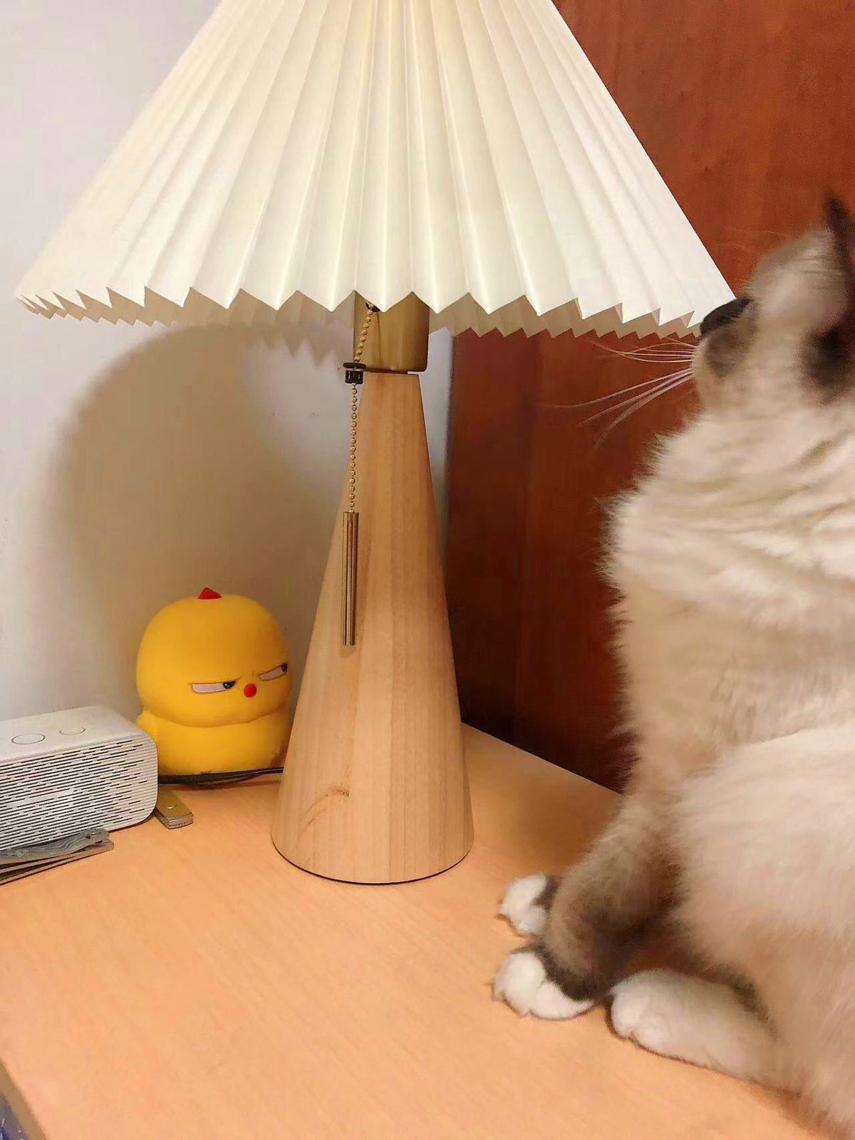 Avtoit | AntiqueRadiance – Elegant Wood and Metal Table Lamp