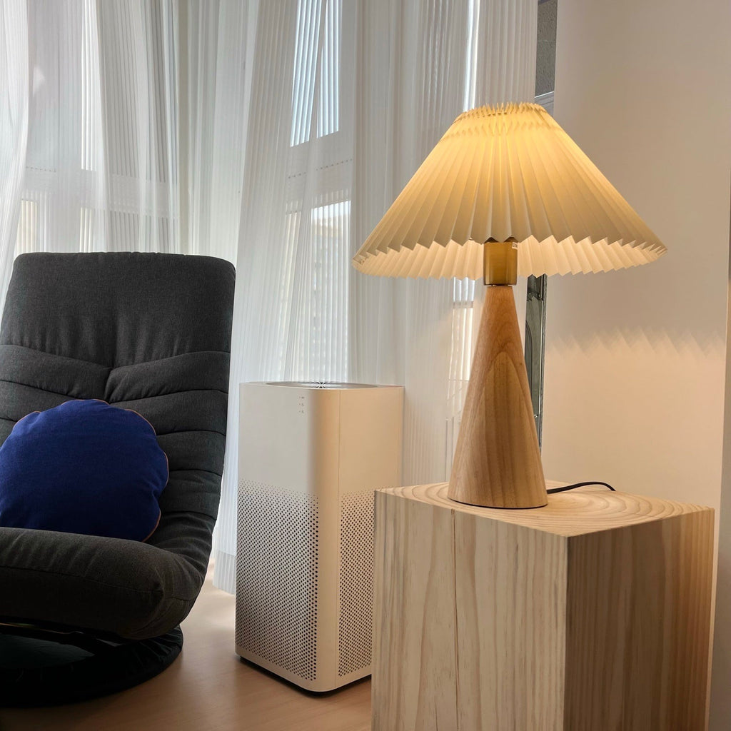 Avtoit | AntiqueRadiance – Elegant Wood and Metal Table Lamp