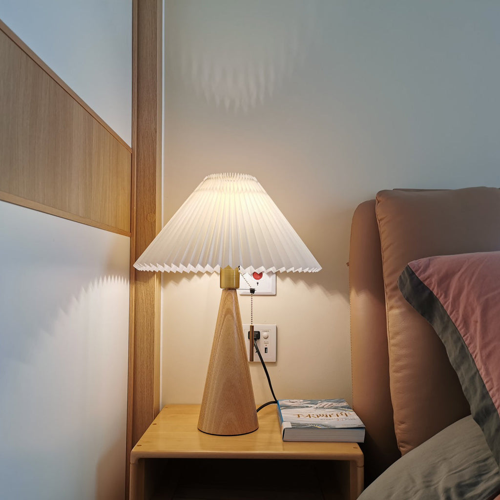 Avtoit | AntiqueRadiance – Elegant Wood and Metal Table Lamp