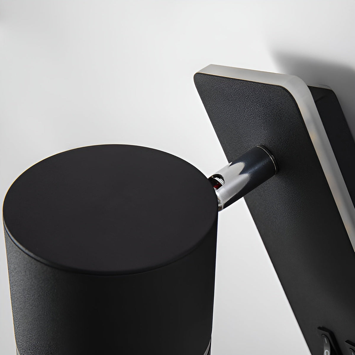 Avtoit | Swivel330 | Minimalist Cylinder Wall Light – Adjustable 330° Rotating LED Sconce