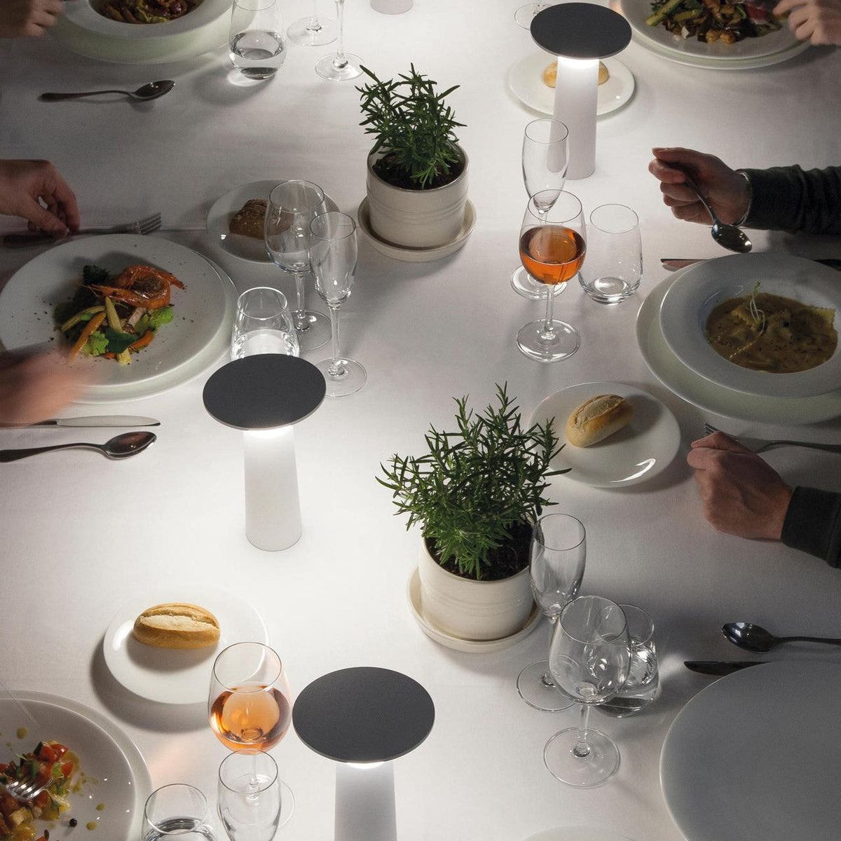 Avtoit | InfiNight - Modern table lamp with touch sensor | Dimmable brightness