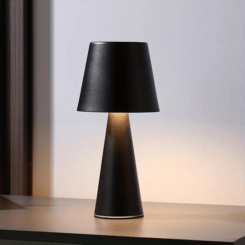 Avtoit | Table lamp - Lighting - black - Add refined style and leave a lasting impression