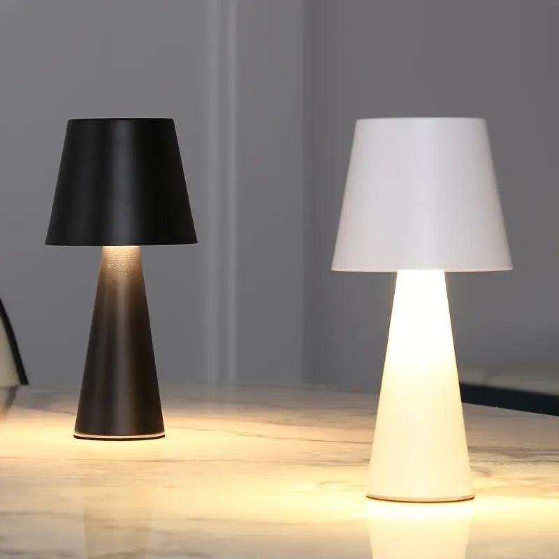 Avtoit | Table lamp - Lighting - black - Add refined style and leave a lasting impression