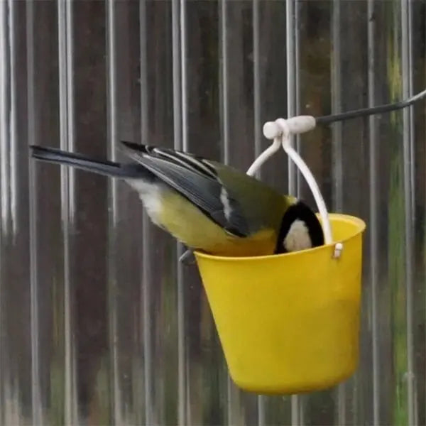 Avtoit | Bird feeder station in ferris wheel design